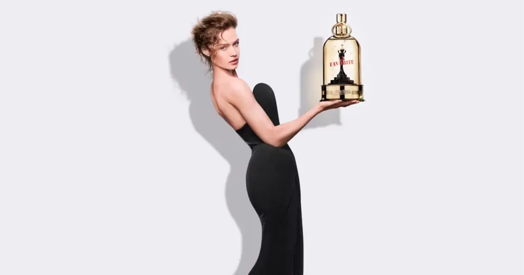 Иллюстрация к материалу «Jean Paul Gaultier представил новый женский аромат La Favorite»